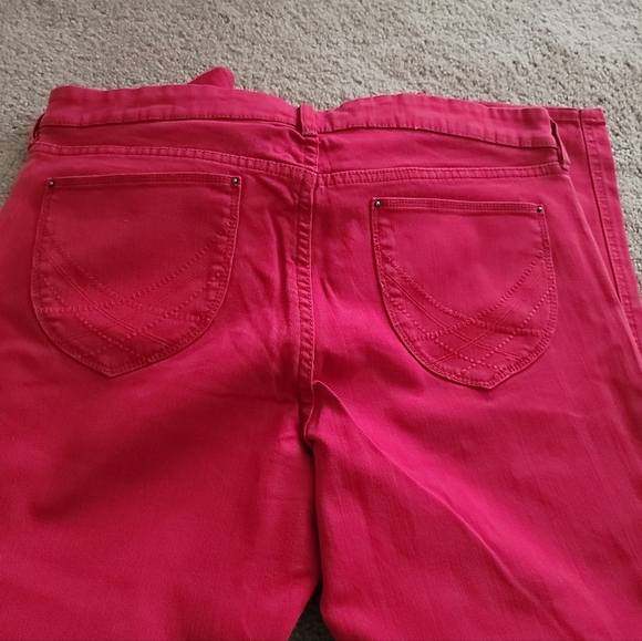 Old Navy Women's ♥️ Red Stretch Jeans the Sweetheart fit-size 16 - Picture 6 of 6